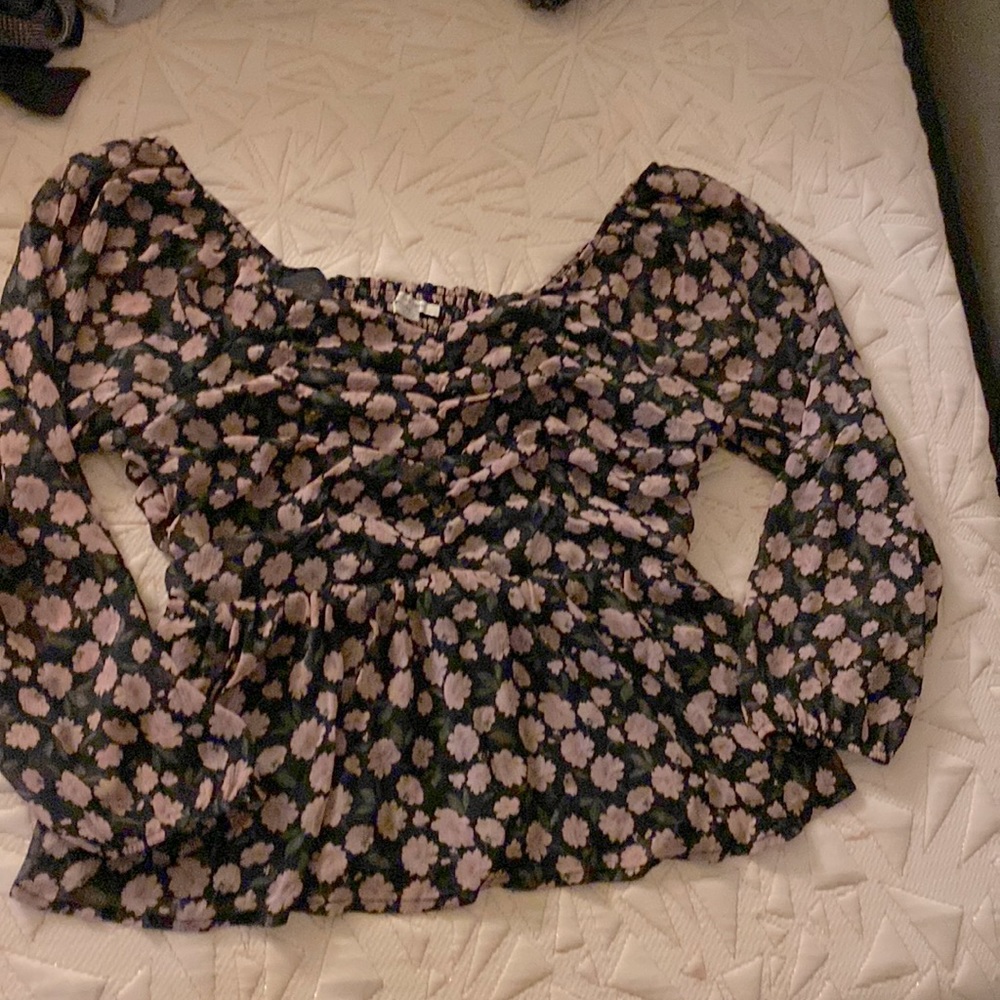 American Eagle Flow Crop Top
